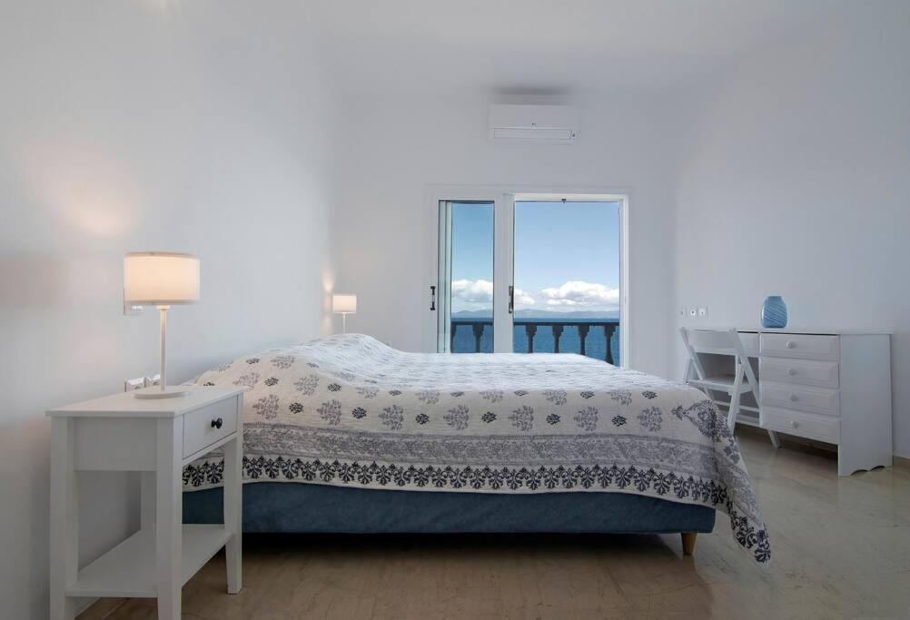 Laconian Collection Villa Big Blue Mavrovoúnion المظهر الخارجي الصورة